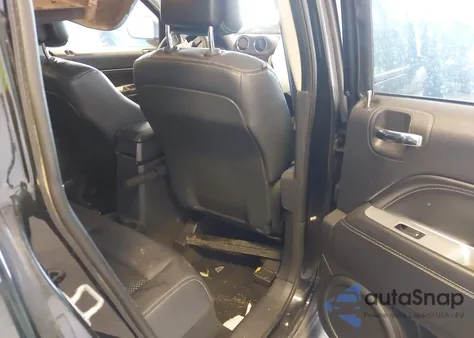 2014 Jeep Compass Sport из США, поврежденный, VIN 1C4NJDAB3ED603230